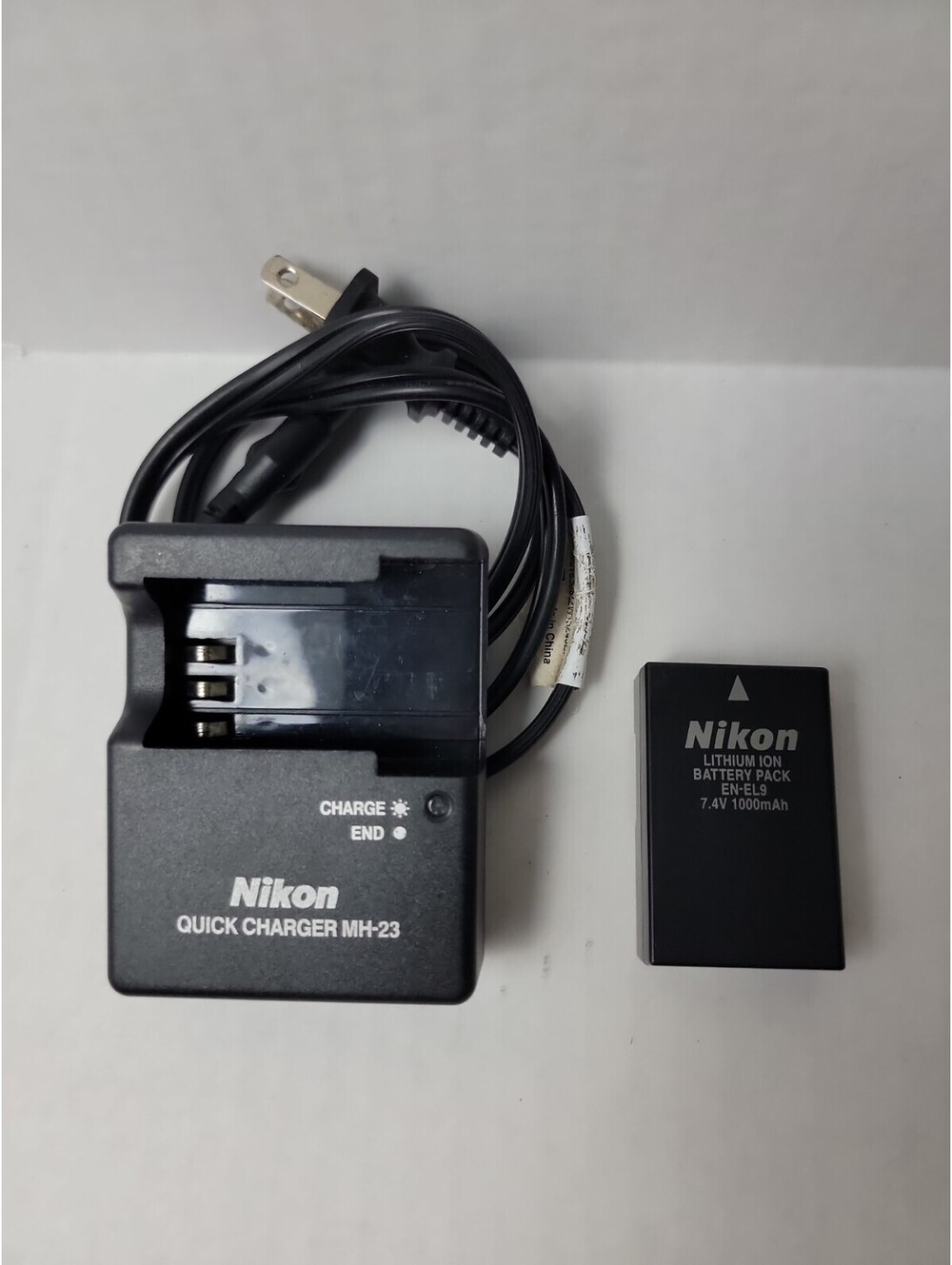 Original Nikon MH-23 Charger ,battery EN-EL9A EN-EL9 D40 D40x D60 D3000 D5000